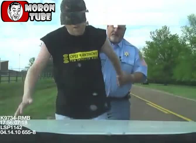 Video :There's an amazing reason why a train driver gets arrested!
